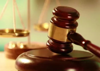 France : un couple de Guinéens condamné pour avoir volé des parfums