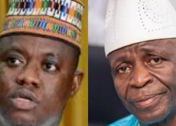 Guinée : Charles Wright et Gal Ibrahima Kalil Condé élevés au rang de ministres d’État