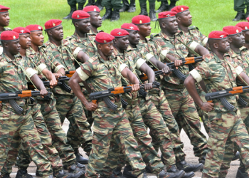 Guinée : des officiers de l’armée mis à la retraite pour “inaptitude totale”