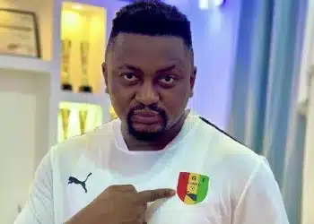 Azaya signe et persiste : « On acceptera aucune pression sur nos joueurs »