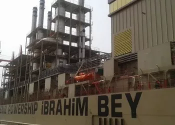 Crise d’électricité : Doumbouya renégocie le retour du bateau turc Karpowership