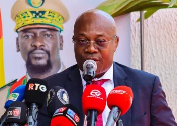 Transports : Gaoual promet “la création d’une compagnie aérienne nationale”