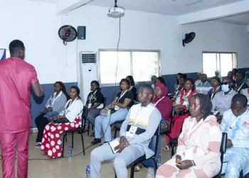 Café de l’emploi : étudiants, diplômés et chefs d’entreprises échangent sur la problématique de l’emploi