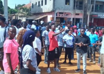 Affaire de diplômes avec mention : des étudiants manifestent à l’université de Sonfonia