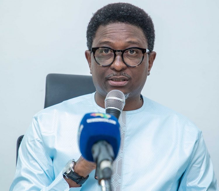 Alpha Bacar Barry, ministre de l'Enseignement supérieur, de la Recherche scientifique et de l'Innovation