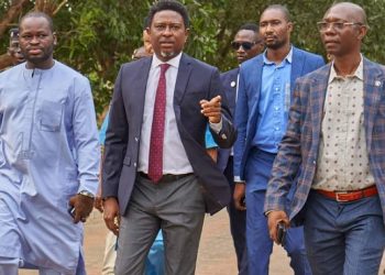 Incendie à l’Université Sonfonia : le ministre Alpha Bacar demande l’ouverture des enquêtes