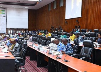 Guinée : le CNT adopte deux accords de financement de 106 millions de dollars pour la sécurité sanitaire