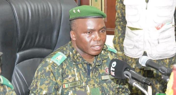 Détention illégale d’armes et désertion à l’étranger : 10 ans de prison requis contre le général Sadiba