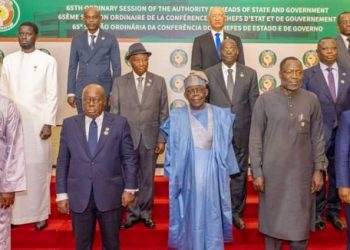 Transition : la Guinée reçoit des "félictations" de la CEDEAO