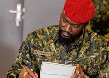 Général Mamadi Doumbouya nomme de nouveaux conseillers au ministère des Transports