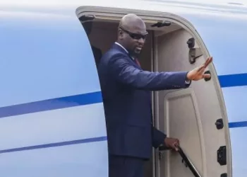 Forum Sino-Africain : le Général Mamadi Doumbouya quitte Conakry pour la Chine