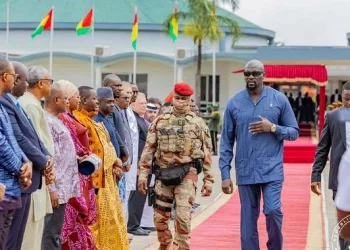 Guinée : ce geste de Mamadi Doumbouya enflamme la toile