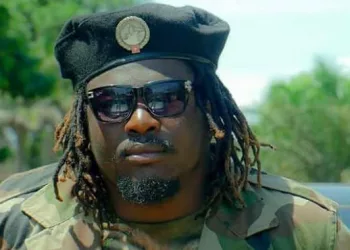 Musique : Singleton célèbre le général Doumbouya dans un nouveau morceau engagé