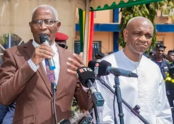 Femme tuée à la T8 : Bah Oury  réagit et charge les forces de sécurité