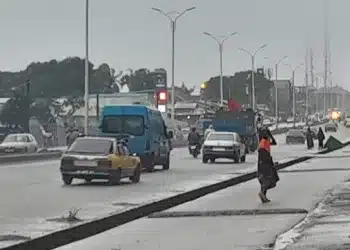 Manifestations des Forces vives : sur l’axe Kagbelen-T5, les citoyens vaquent librement à leurs activités
