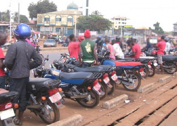 Insécurité à Conakry : les conducteurs de motos-taxis accusés de complicité avec les criminels