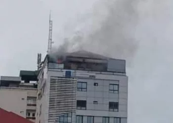 Kaloum : un incendie en cours au siège d’une banque