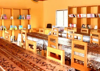 Faranah : inauguration par le Président du CNT, de la bibliothèque du lycée Gamal Abdel Nasser