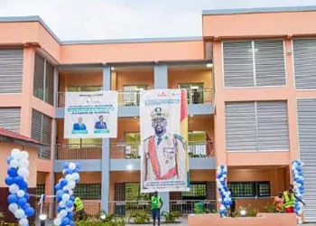 Dubréka : Alpha Bacar Barry inaugure les infrastructures modernes de l’Institut Supérieur des Arts Mory Kanté