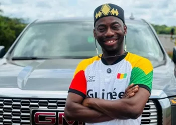 Makosso amoureux de la Guinée : “je suis venu payer la dot”