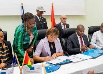 Coopération : la Guinée signe des conventions de 104 millions d’euros avec l’UE