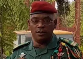 Siguiri : le préfet coiffeur est de retour