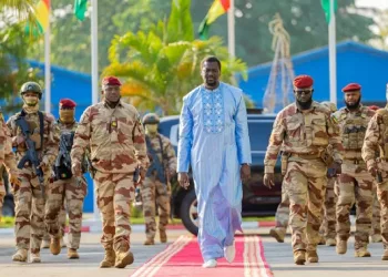 Transition civile dès 2025 : coup de bluff des Forces vives ou réelle menace pour la junte ?