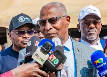 Gaspillage de l’énergie : “L’installation des compteurs prépayés sera menée de manière militaire”, selon Bah Oury