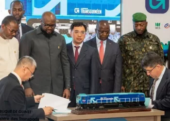 TransGuinéen : WCS et Wabtec signent un nouveau contrat d’achat de locomotives