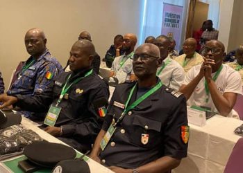 Sécurité des stades : des acteurs du football guinéen à l’école de la CAF