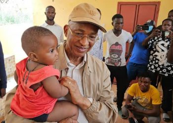 Cellou Dalein aux chevets des Guinéens à Rosso : “ Ils vivent dans un dénuement total”