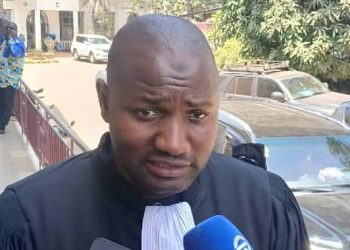 Renvoi du verdict dans l’affaire Kourouma : “On veut juste trouver un moyen de le condamner”, dénonce Me Samory Traoré