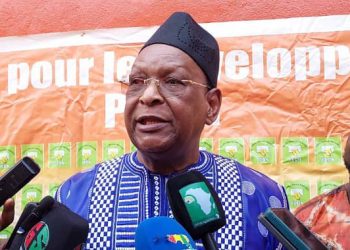 Guinée :  Lansana Kouyaté dénonce les dérives de la transition et interpelle sur les promesses non tenues du CNRD