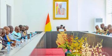 Référendum constitutionnel : face aux couacs du recensement biométrique, Doumbouya instruit