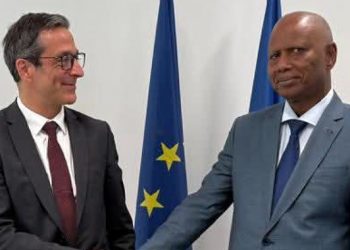 Régulation des médias : Boubacar Yacine sollicite l’appui de l’ARCOM en vue des prochaines élections en Guinée