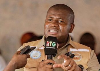 Ismaël Nabé, ministre du Plan : “Il faut que notre pays avance sur la voie du développement…”