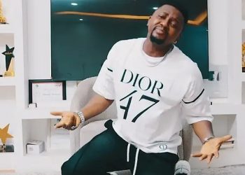 Musique : Azaya célèbre ses fans dans son nouveau clip “Azaya Boss”