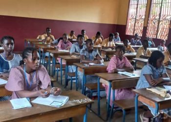 Examen d’entrée en 7e année : 31 516 candidats affrontent les épreuves dans la commune de Ratoma