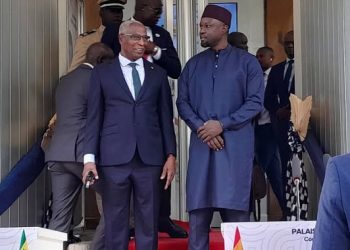 Primature : Bah Oury et Ousmane Sonko boudent la presse après plusieurs heures d’attente