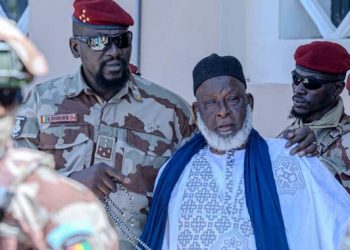 Après la prière du vendredi, le général Doumbouya crée la surprise chez l’imam Saliou Camara!