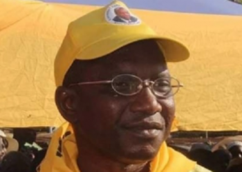 Rpg arc-en-ciel : Taliby Dabo et plusieurs cadres suspendus