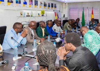 Boycott des audiences : Après la rencontre avec Bah Oury, le Barreau demande une audience avec Doumbouya