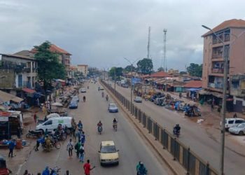 Manifestation du FNDC : circulation fluide, commerces fermés sur l’axe Coza-Bambeto