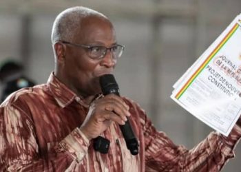 Bah Oury aux jeunes de l’Axe : “Il ne faudrait plus que des gens vous donnent de l’argent pour sortir dans la rue…”