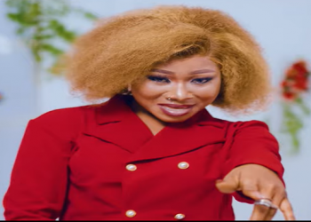 Musique : Haziska Barry signe son entrée officielle avec “Metitilan”, un hymne à l’amour à distance