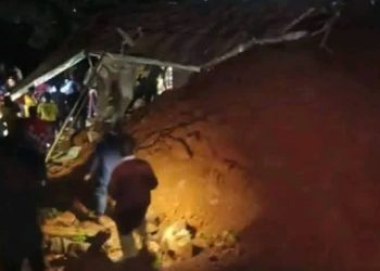 Glissement de terrain à Manéah : plusieurs habitations effondrées, des victimes redoutées