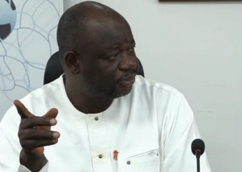 Guinéens bloqués à Kampala : « La faute à ceux qui ont liquidé nos avions », se défend Bogola Haba