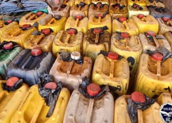 Siguiri : la police met la main sur 250 bidons de gasoil destinés à la contrebande