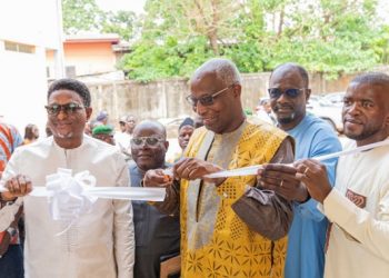 Université Gamal Abdel Nasser : inauguration des écoles doctorales et remise de 1 000 ordinateurs Made in Guinea