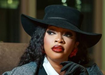 Scandale sur la toile : Djelykaba Bintou riposte après la diffusion d’une “vidéo fabriquée”